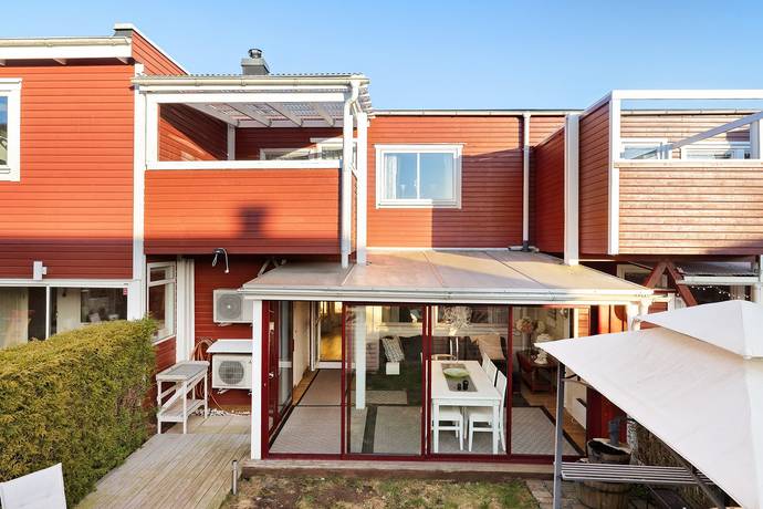 5 rum radhus på Rymdgatan 41 Märsta - Valsta, Sigtuna kommun - bild 1