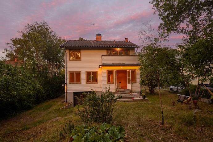 6 rum villa på Öselvägen 4 Enskede Gård, Stockholms kommun - bild 2