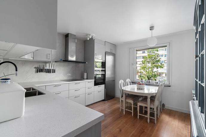 3 rum lägenhet på Vänortsstråket 47B Tureberg, Sollentuna kommun - bild 1