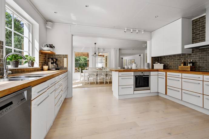 5 rum villa på Fritz Janssons väg 11E Östra Skärgårdsstad, Österåkers kommun - bild 5