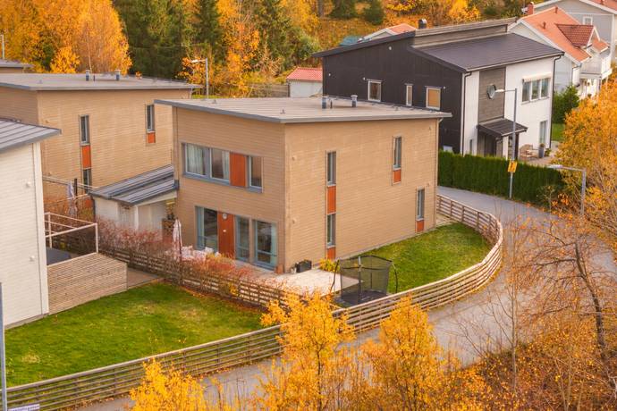 Runhällsgatan 1, Fresta, Upplands Väsby kommun