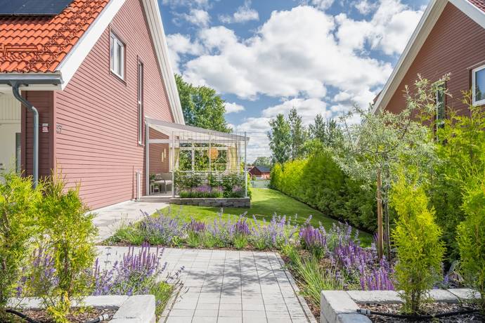 6 rum parhus på Lupinvägen 27 Bålsta - Viby Äng, Håbo kommun - bild 1