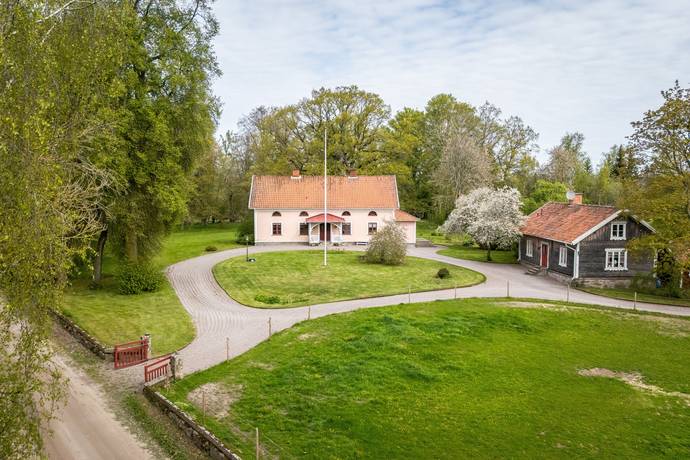 10 rum villa på Tostaryd 3 och 4 Värsås, Skövde kommun - bild 1