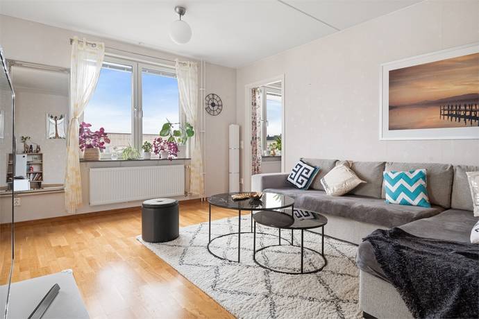 3 rum lägenhet på Råcksta Gårdsväg 23 (Våning 11) Vällingby Parkstad / Råcksta, Stockholms kommun - bild 4