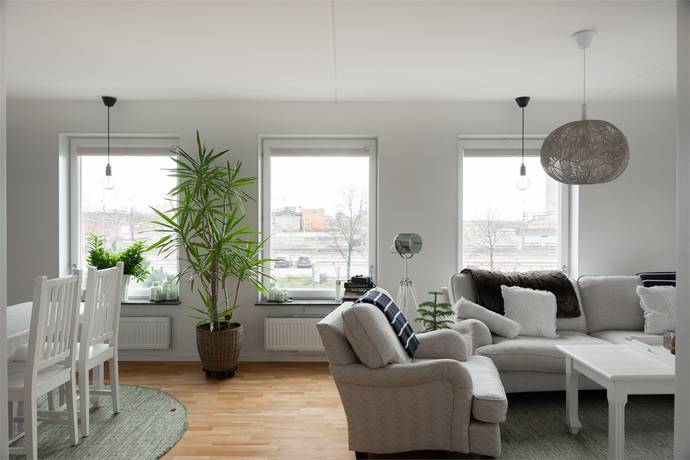 2 rum lägenhet på GJUTARE GRANSTRÖMS GATA 11 City, Västerås kommun - bild 5