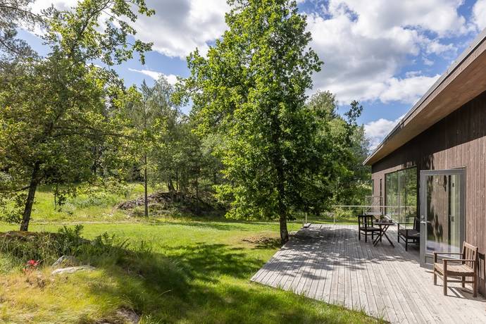4 rum gård utan jordbruk på Dalby-Viggeby 152, 154 Uppsala, Uppsala kommun - bild 1