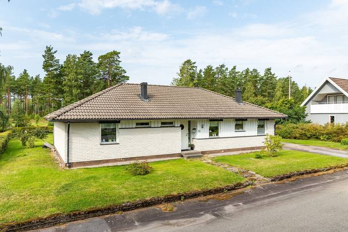 5 rum Villa på Smultronstigen 44 Norra Skogen Karlsborgs kommun - bild 33