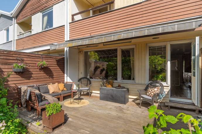 6 rum Radhus på Ängsullsvägen 43 Vällingby - Kälvesta Stockholms kommun - bild 34
