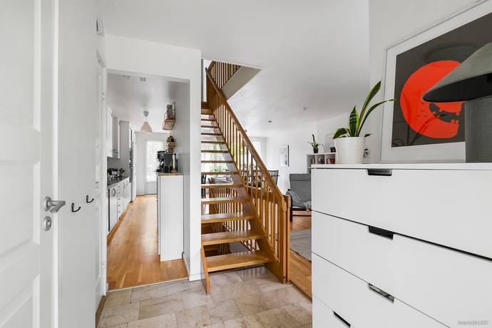6 rum Radhus på Ängsullsvägen 5 Kälvesta Stockholms kommun - bild 11