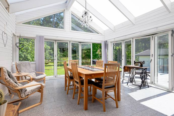 8 rum villa på Marmorvägen 25 Sjösa, Nyköpings kommun - bild 2