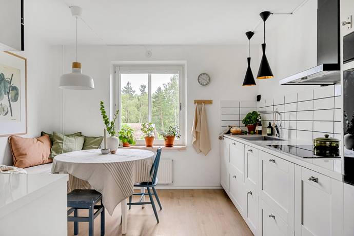 3 rum lägenhet på Eksätravägen 130 Vårdsätra, Uppsala kommun - bild 1