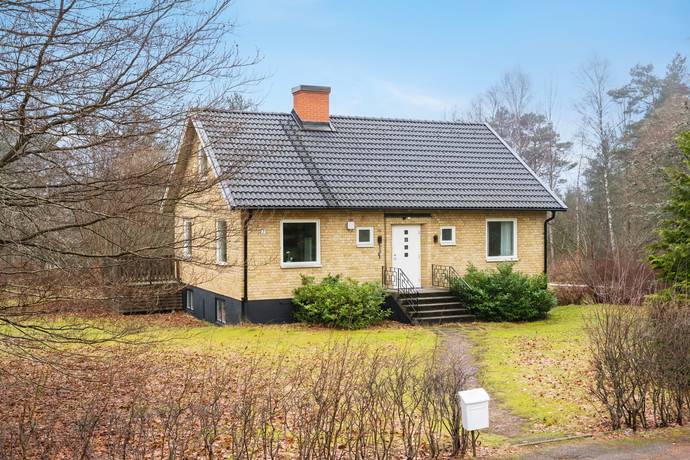 Södra vägen 7 i Kosta, Lessebo kommun Villa till salu