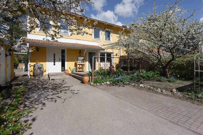 8 rum Parhus på Tegvägen 13 Solgårdsgärde Vallentuna kommun - bild 42
