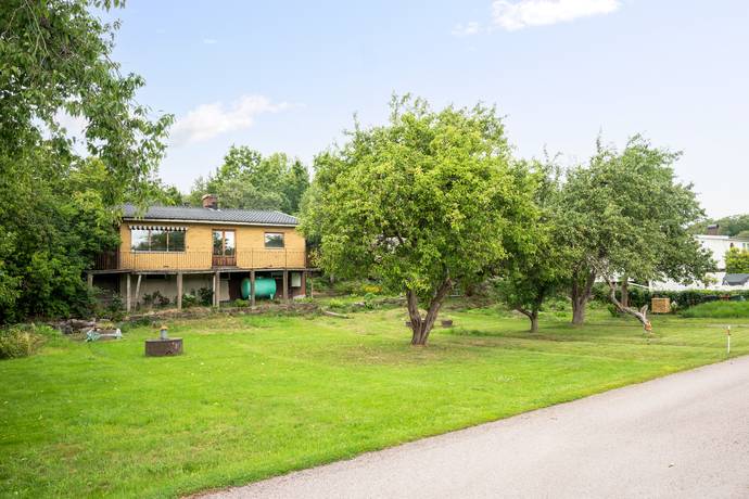 4 rum villa på Humleskärsvägen 8 Tjuvkil, Kungälvs kommun - bild 1