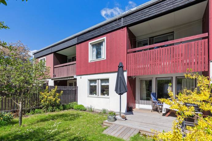 5 rum radhus på Pudelgränd 68 Sköndal - Norra Sköndal, Stockholms kommun - bild 2