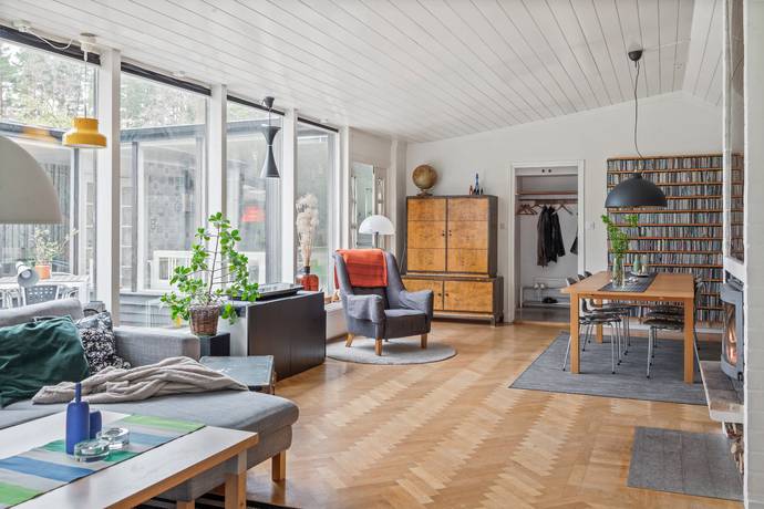 8 rum villa på Svanvägen 16 Rosenkälla, Nyköpings kommun - bild 4