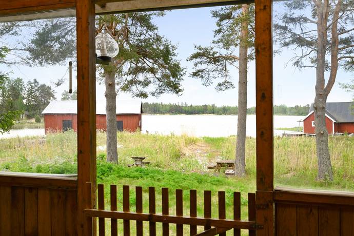2 rum fritidshus på Utterviksvägen 26 Finnharsfjärden, Gävle kommun - bild 1