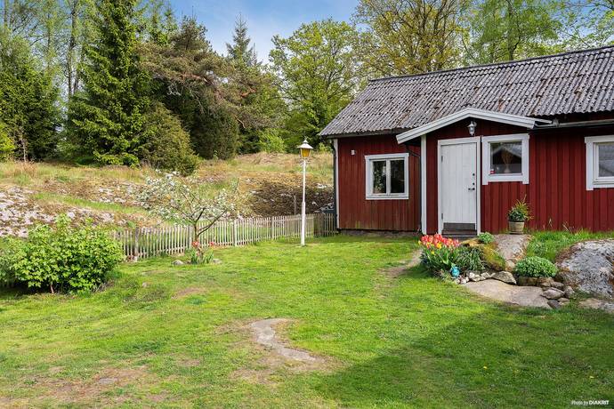 Gård utan jordbruk på Bertshult Lyckan 404 Eskilsby Härryda kommun - bild 4