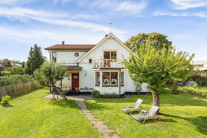 8 rum Villa på Mellangatan 39 Centrum Karlsborgs kommun - bild 2