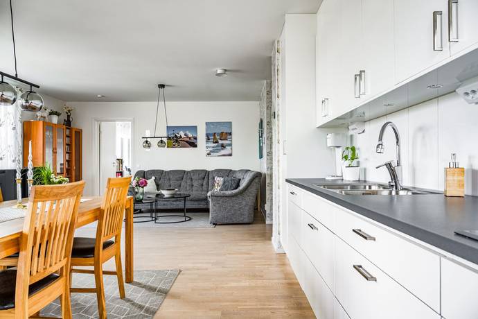4 rum Lägenhet på Regementsgatan 46 Strängnäs Centrum Strängnäs kommun - bild 9