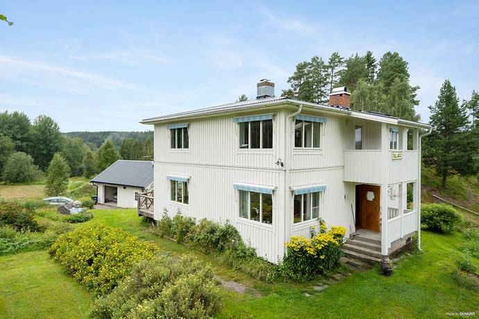 5 rum villa på Östra Hångstad Bergbacka 1 Skillingsfors, Eda kommun - bild 1