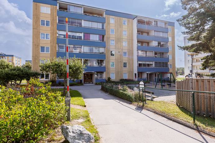 3 rum lägenhet på Fornhöjdsvägen 46 Fornhöjden, Södertälje kommun - bild 1