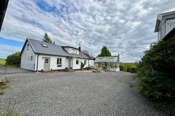 Övraby, Tomelilla kommun