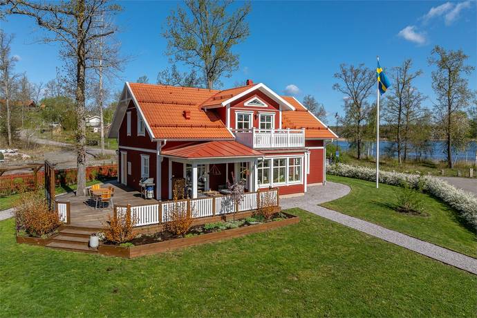 6 rum Fritidshus på Blankaviksvägen 3 Blankaholm Västerviks kommun - bild 1