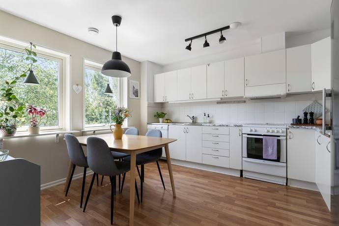 3 rum lägenhet på Björndalsvägen 12D Björndalen, Trollhättans kommun - bild 1
