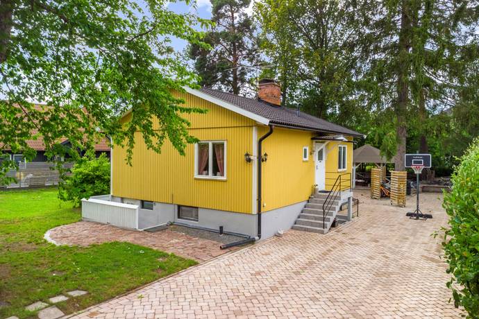 6 rum villa på Enbuskegränd 6 Hässelby Norra Villastad, Stockholms kommun - bild 1