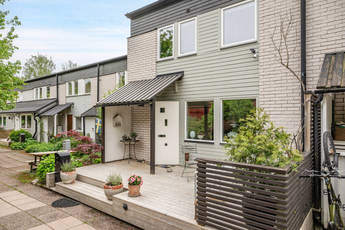 5 rum radhus på Liljekonvaljens väg 67 Lännersta, Nacka kommun - bild 1