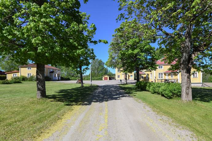villa på Persbacka allé 6, 8 och 10 Hille, Gävle kommun - bild 1