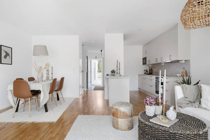 5 rum radhus på Stenbärsvägen 49 Ormsta, Vallentuna kommun - bild 1