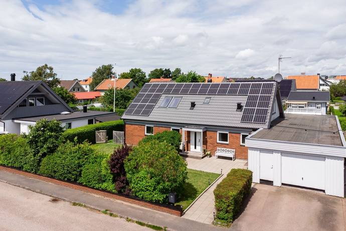 6 rum villa på Bermansgatan 13 Västra Gärdet, Falkenbergs kommun - bild 1
