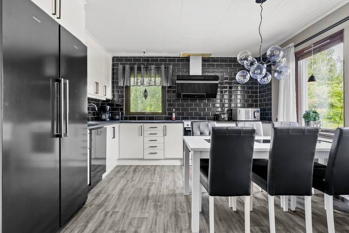 villa på Ängsvägen 23 Ljungaverk, Ånge kommun - bild 3