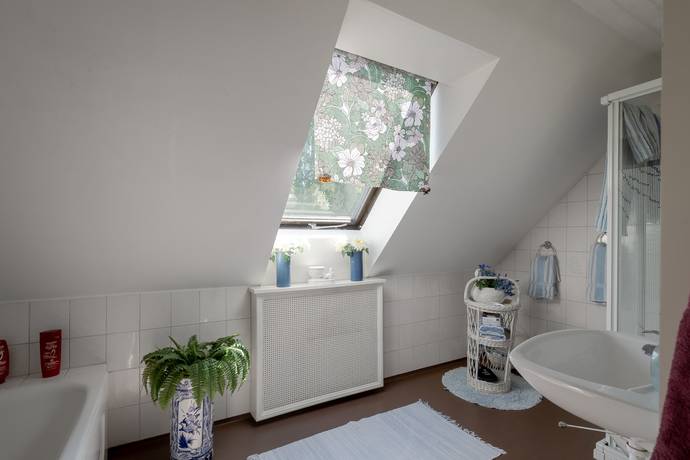 5 rum Villa på Drottningholmsvägen 12 Marieberg Örebro kommun - bild 32