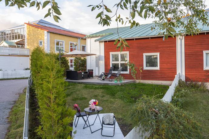 4 rum Lägenhet på Blommelundsvägen 1 Carlslund Upplands Väsby kommun - bild 2