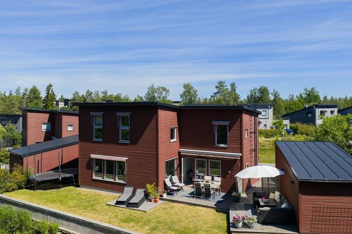 4 rum villa på Trollskogsvägen 37 Huddinge - Balingsnäs, Huddinge kommun - bild 1