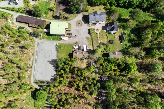 12 rum Gård utan jordbruk på Ina 231 SÖDERALA Söderhamns kommun - bild 50