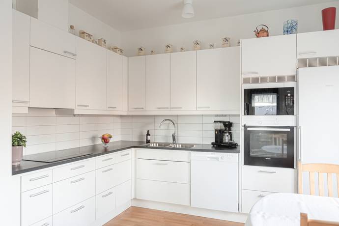 4 rum lägenhet på Övre Villagatan 48 Södertälje, Södertälje kommun - bild 2