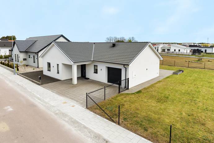 3 rum villa på Manetgatan 12 Nybrostrand, Ystads kommun - bild 1