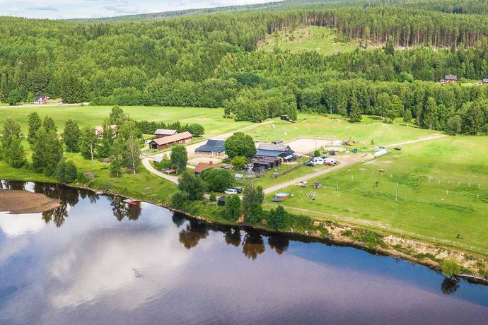 6 rum gård med jordbruk på Sun Dance Ranch, Yggenäs Björkhaga Ekshärad, Hagfors kommun - bild 2