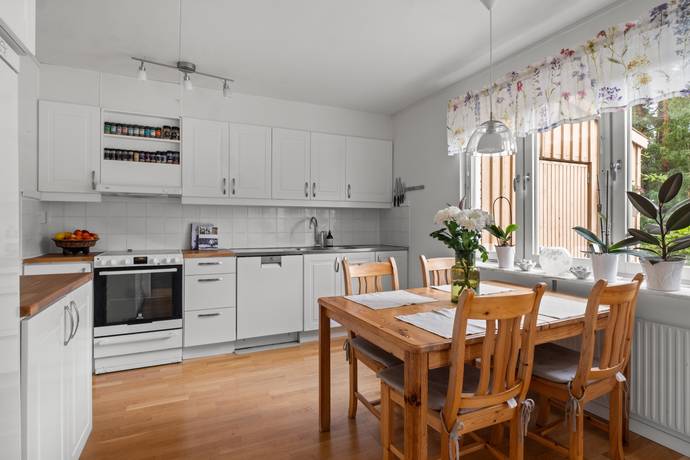 5 rum radhus på Ranunkelgränd 3 Tyresö, Tyresö kommun - bild 3