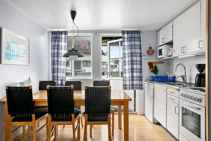 2 rum fritidshus på Gullholmsbaden 395 nr 6 Gullholmen, Orust kommun - bild 5
