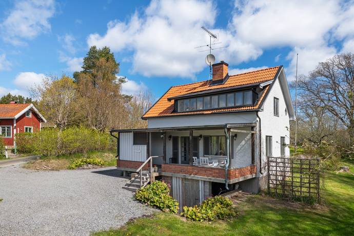 vinterbonat fritidshus på Finnholmsvägen 129 Blidö, Norrtälje kommun - bild 1