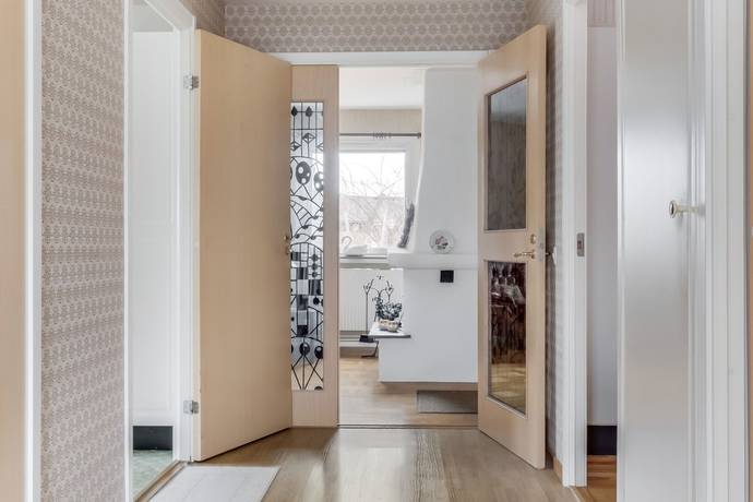 4 rum villa på Hasselvägen 22 Morgongåva, Heby kommun - bild 3