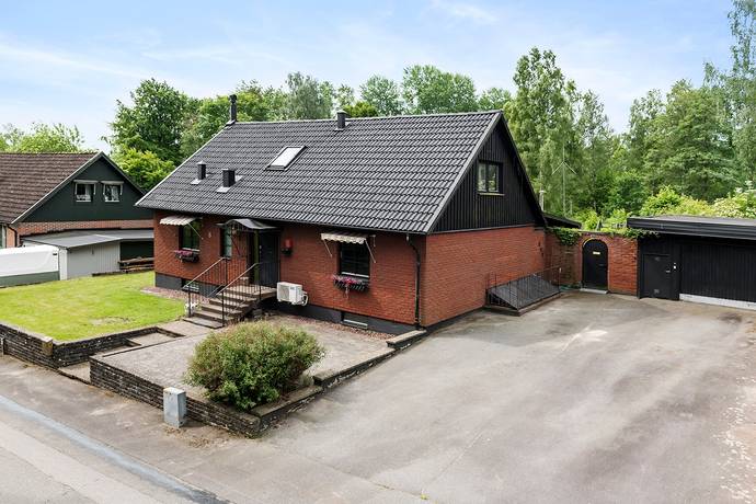 5 rum villa på Idungatan 8 Broby, Östra Göinge kommun - bild 1