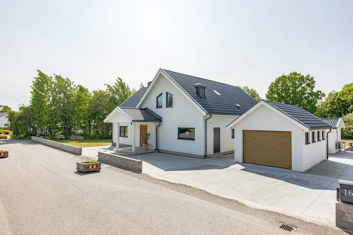Biskhultsvägen 16, Stafsinge, Falkenbergs kommun