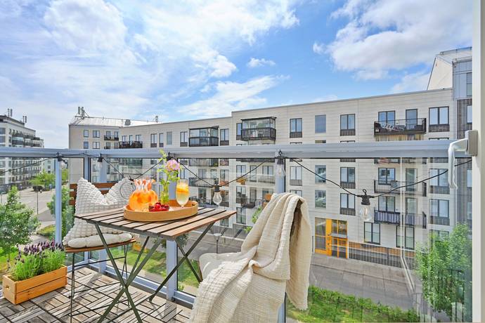 3 rum Lägenhet på Karlslundsvägen 15 Barkarbystaden Järfälla kommun - bild 1