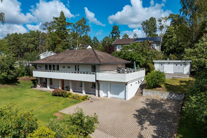 7 rum villa på Västerängsvägen 46A Enebyberg, Danderyds kommun - bild 1
